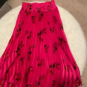 NWT - Banana Republic Pleated Skirt Dark Pink with Orange/Black flowers size S
